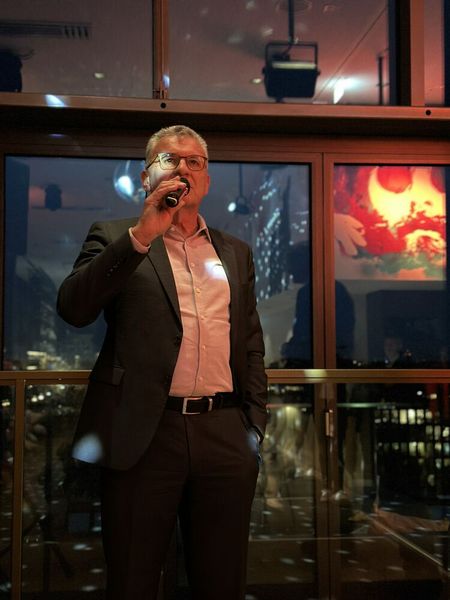 ...und Finanzstaatssekretär Werner Gatzers Einschätzungen, ob die Rechnung zwischen Einnahmen und Ausgaben künftig noch aufgehen kann. (Bild: Vogel IT-Akademie)