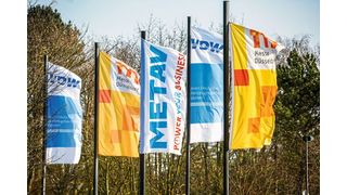 Mit wehenden Fahnen in den rheinischen Industriemesse-Frühlung, rauscht die 21. Metav in Düsseldorf zum 40. Jahr ihres Bestehens. Einlass ist ab dem 10. März bis zum 13. März ab 9:00 Uhr bis 17:00 Uhr. Diesmal wird es noch besser, denn es gibt auch eine echte „Zeitreise“ am letzten Metav-Abend. (Messe Düsseldorf / C. Tillmann)
