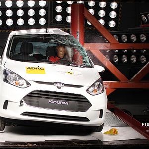(EuroNCAP)