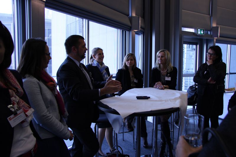 In den drei parallel stattfindenden Worldcafés hatten die Besucherinnen die Möglichkeit sich über die verschiedenen Themen… (Bild: Vogel IT-Akademie)