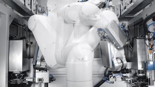 Das Automatisierungsmodul erledigt Beladung, Werkstück- und Schleifkörperwechsel. Es lässt dennoch viel Raum für individuelle Nebenfunktionen und kundenspezifische Lösungen. (Archiv: Vogel Business Media)