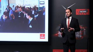 Integrated Industry – die digitale Vernetzung in der Industrie, ist das Kernthema der diesjährigen Hannover Messe. Messevorstands-Mitglied Dr. Jochen Köckler präsentiert in diesem Jahr nicht nur ein voll ausgebuchtes Messegelände, sondern mit Indien auch ein ambitioniertes Partnerland. (Bild: Deutsche Messe)