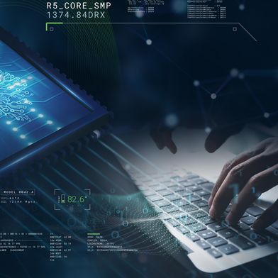 PLM- (Product Lifecycle Management) und ALM-Systeme (Application Lifecycle Management) verwalten Produktdaten und Prozesse entlang des gesamten Lebenszyklus. Das macht sie zum idealen Fundament agentenbasierter KI. (Bild: PTC)