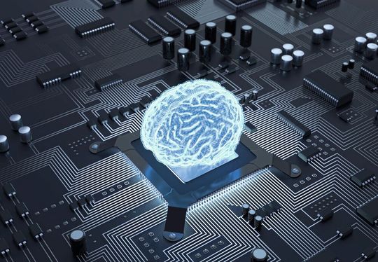 Künstliche Intelligenz zu nutzen, ist für viele Unternehmen immer attraktiver, wie das Ifo-Institut herausgefunden hat. Die Zahl der User nimmt jedenfalls kontinuierlich zu. Doch wie der ZEW ermittelt hat, gibt es auch Unternehmen, die KI strikt verbieten ...(Bild: ©  fotomek - stock.adobe.com)