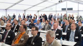Anlässlich des 70. Geburtstags, konnten rund 130 Branchenvertreter beim Kundenforum von wertvollen Anregungen und dem Austausch untereinander profitieren. (Hartmann Valves)