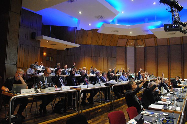 Volle Reihen bei der Delegiertenversammlung des Kfz-Gewerbes Baden-Württemberg in Leinfelden-Echterdingen.   (Bild: Baeuchle/»kfz-betrieb«)