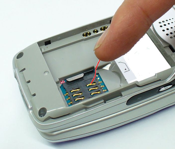 3 Typische elektrostatische Entladungen (electrostatic discharge, ESD)  ... sowie elektromagnetische Störungen (electromagnetic interference, EMI) sollen unterdrückt werden. (Archiv: Vogel Business Media)