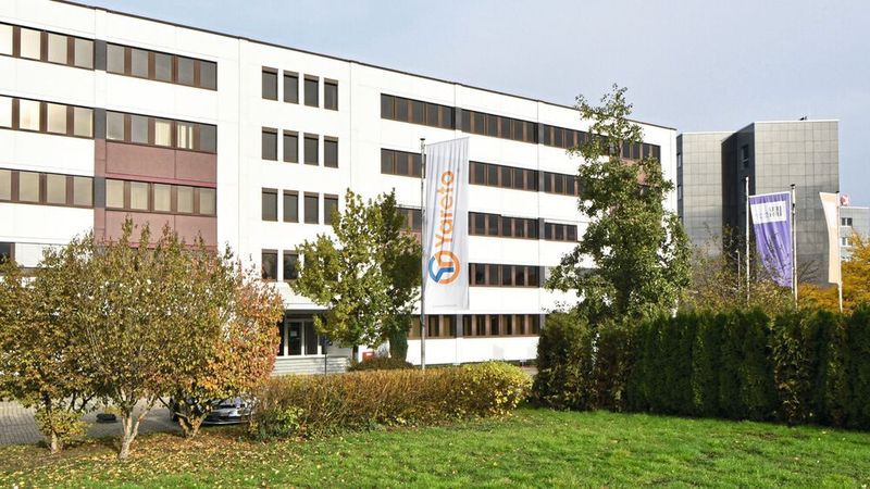 Yareto bietet Händlern jetzt auch wieder Leasingoptionen für Kunden. Der Firmensitz des Finanzvergleichsportals ist in Neuss in Nordrhein-Westfalen.(Bild:  Yareto)