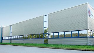 Blick auf das Produktionsgebäude der MSC Tuttlingen (Bild: MSC Tuttlingen)