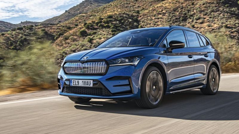 Platz eins der BEV-Modelle im November 2024: der Skoda Enyaq mit 3.066 Neuzulassungen (Bild: Petr Homolka/Skoda)