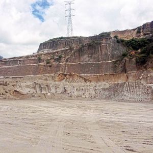 Beim Puzzolan-Abbau in Guatemala werden große Mengen vulkanischer Aschen zu Zementen zugesetzt, um den CO2-Ausstoß zu senken.(Bild:  Herbert Pöllmann)