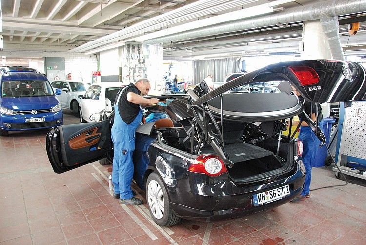 In Fellbach ist außer der K&L-Abteilung für die gesamte Gruppe auch das Kompetenzzentrum für Cabriodächer untergebracht. (Foto: Rosenow)