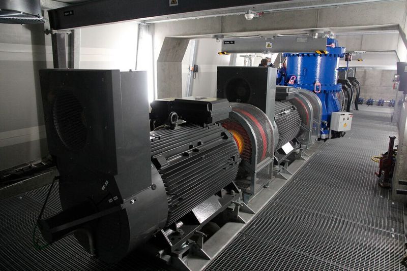 Die vier ABB-Motoren sind in zwei Paaren vor und hinter dem Getriebe installiert. (Jungfraubahnen)