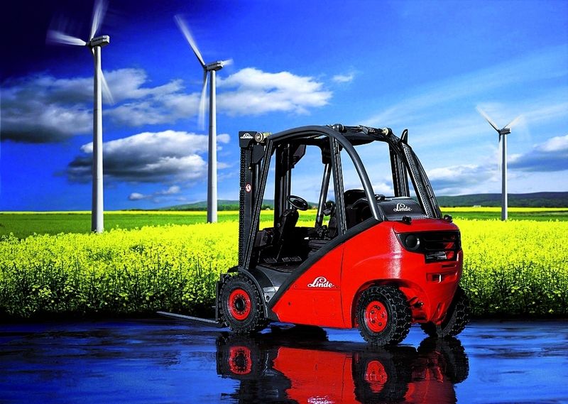 Bild 1: Ob Elektro-, Diesel- oder Treibgasstapler: Linde setzt auf geringen Energieverbrauch. Bild: Linde MH (Archiv: Vogel Business Media)