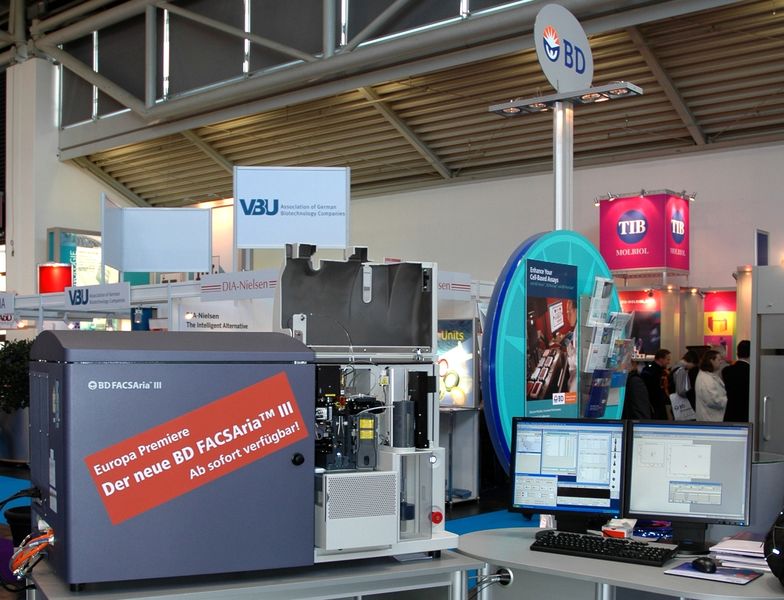 BD Biosciences präsentierte auf der Analytica das neue Mehrfarben-Zellsortiersystem BD FACS Aria III für die einfache und flexible Durchflusszytometrie. (Archiv: Vogel Business Media)