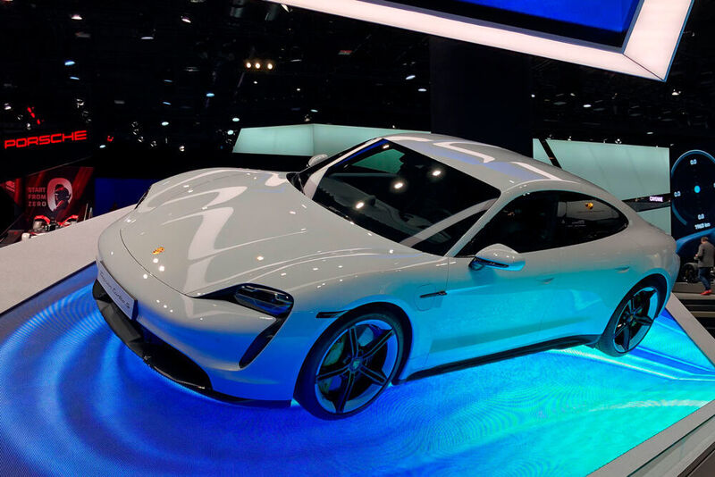 Bei Porsche dreht sich fast alles um den Taycan. (Seyerlein/»kfz-betrieb«)