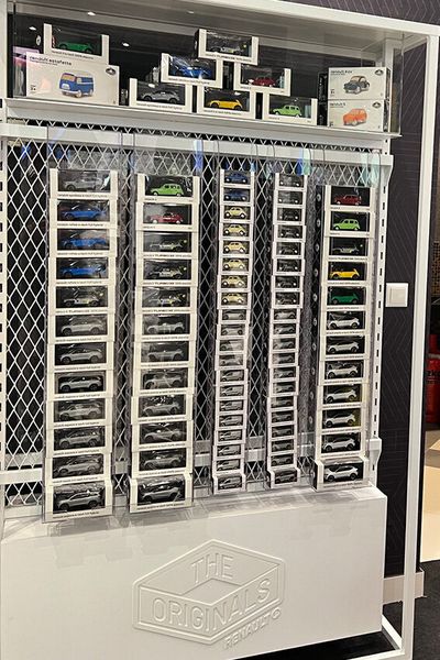 ... beispielsweise Modellautos. (Bild: Autohaus König)