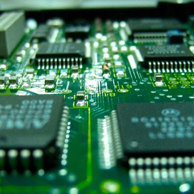 For many companies, PFAS are considered indispensable in electronics production. (Image:freely licensed)