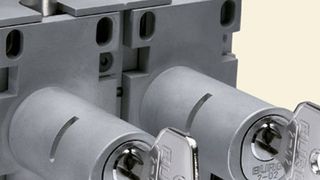 Der Bolzen dieses Doppelschlosses lässt sich nur mit zwei berechtigten Schlüsseln öffnen und schließen. Bild: Burg (Archiv: Vogel Business Media)