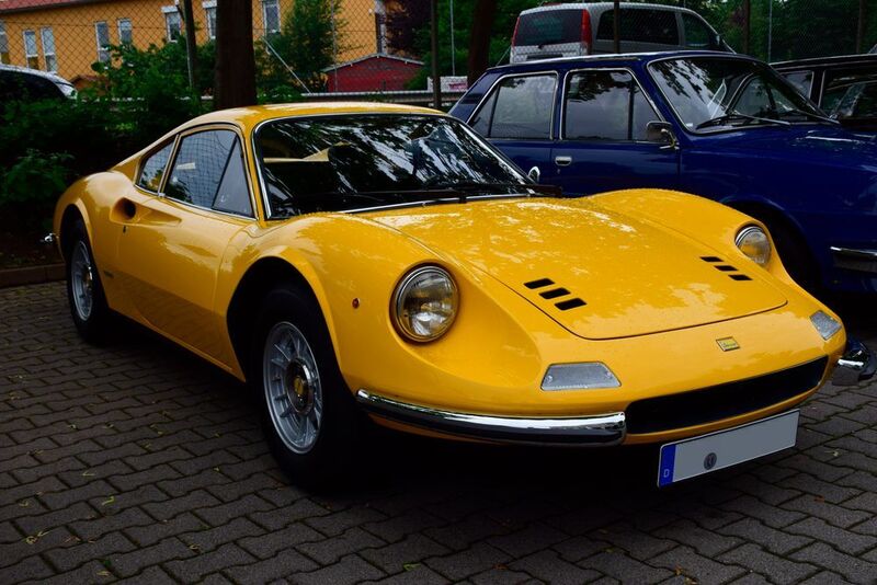Ein Ferrari Dino 246 GT mit einer Maximalleistung von 143 kW. Gerfertigt wurde er im Zeitraum von 1969 bis 1974. (Konrad Wenz)