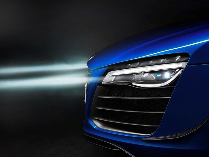 Audi-Entwicklungschef Ulrich Hackenberg kündigte im Januar 2014 an, Audi werde das Laserlicht als erster Hersteller auf den Markt bringen – BMW war schneller. (Foto: Audi)