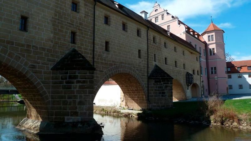 Kurz vor den Toren von Amberg (Schwaben) liegt das Gelände, auf dem Polarise die so genannte KI-Fabrik aufzieht.(Bild:  Amberg /Sergei Gussev / CC BY-SA 2.0)