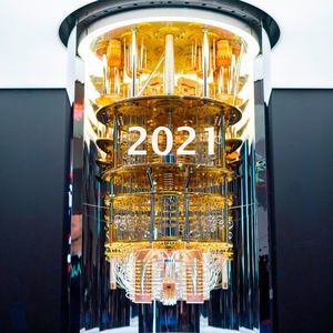 soll der erste Quantencomputer Europas in Betrieb gehen: ein IBM Q System One. Das IBM Q System One ist dahingehend optimiert, die Qualität, Stabilität, Zuverlässigkeit und Reproduzierbarkeit von Multi-Qubit-Anwendungen sicherzustellen. Aufgrund dieser Faktoren und des daraus resultierenden hohen Quantum Volumes (eine Maßzahl für die Leistungsfähigkeit eines Quantenrechners) ermöglicht das IBM Q System One modernste Forschungsarbeiten für konkrete Anwendungsszenarien in Wissenschaft und Industrie. (IBM)