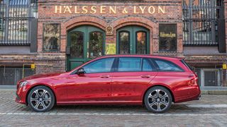 Die E-Klasse von Mercedes-Benz markiert bei den Stuttgartern das obere Ende der Automobiltechnik und das gilt auch für den neuen Kombi – das T-Modell. (Daimler)