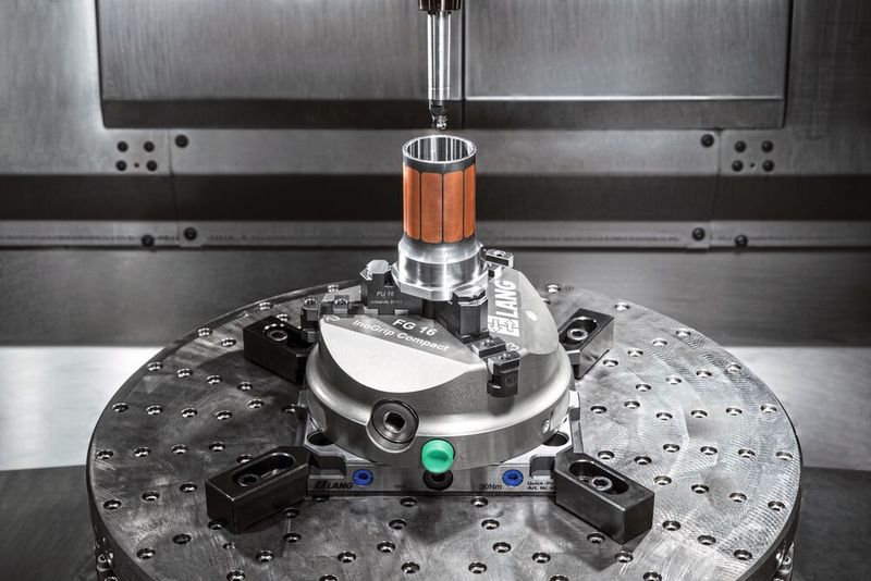 Gut kombiniert: Durch das Metall-Auftrag-Verfahren können Metalle unterschiedlicher Eigenschaften in einem Bauteil vereint werden, zum Beispiel gut Wärme leitendes Kupfer mit steifem und warmfestem Stahl.   (Bild: maikgoering photography)