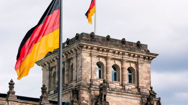 Die deutsche Politik positioniert sich zur deutschen Industrie.(Bild:  frei lizenziert /  Pixabay)