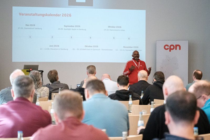 Rui Sergio Pinto Barreto (CPN) leitet den abschließenden Systemhausstammtisch. (Bild: CPN / Niklas Christensen)