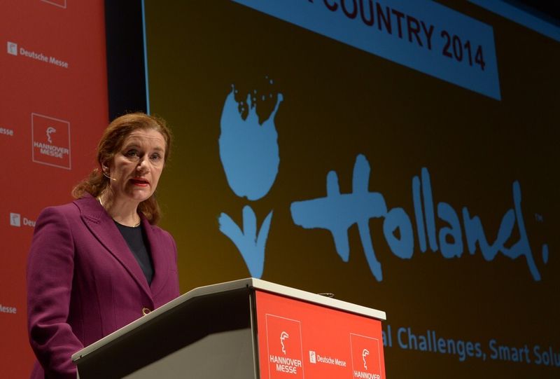 Monique T. G. van Daalen, Botschafterin des Königreichs der Niederlande, spricht auf der Pressekonferenz anlässlich der Hannover-Messe-Preview in Berlin. (Bild: Deutsche Messe)