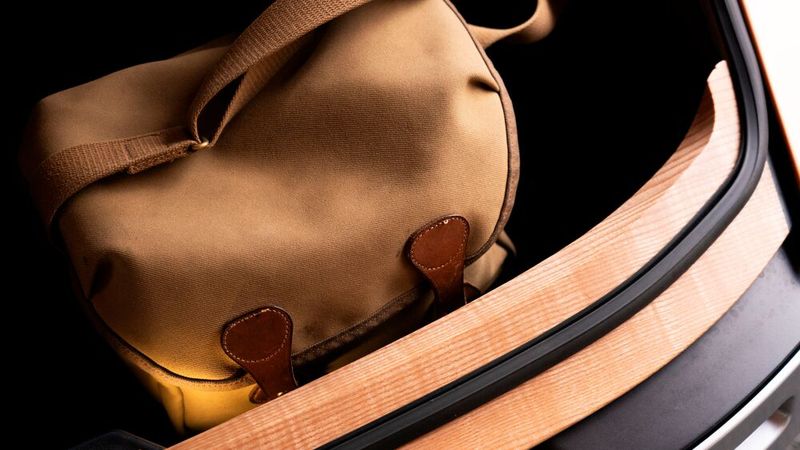 Gepäck kommt hinten rein. (Bild: Morgan)