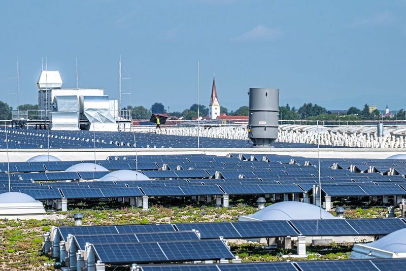 Infrastruktur für einen reibungslosen und nachhaltigen Betrieb des BMW Group Werk Irlbach-Straßkirchen. (Bild: BMW AG)