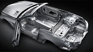Die Rohbaukarosse des Mercedes-Benz SL ist der erste Großserien-Vollaluminium-Rohbau der Schwaben. Die Karosserie ist aber nicht der einzige Einsatzort des Werkstoffs Aluminium. (Daimler)