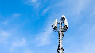 Weil die Netzbetreiber ihren Verpflichtungen zum Schließen von Lücken im Mobilfunknetz nicht nachgekommen sind, könnte die Bundesnetzagentur Bußgelder verhängen. (Bild: Vodafone)