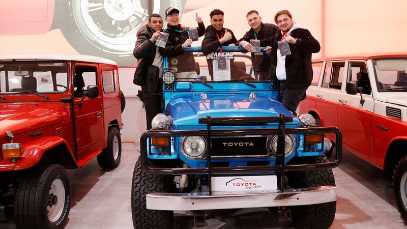 Der erste Azubi-Tag fand in der Toyota-Collection statt.(Bild:  Toyota)