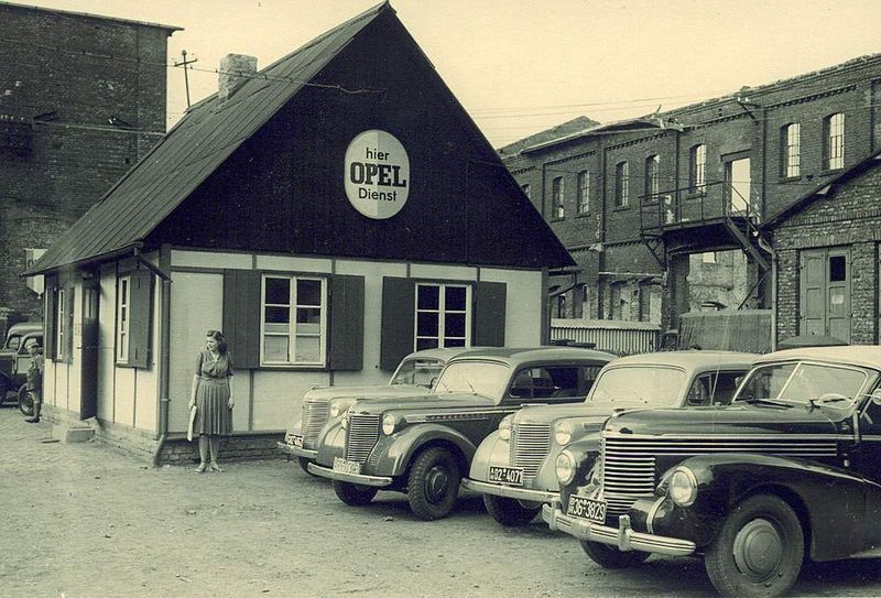 Nach dem Zweiten Weltkrieg ging es mit der Firma Hoppmann im Siegener Kirchweg steil bergauf. (Archiv: Vogel Business Media)