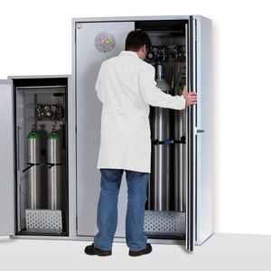 Abb. 2: Platzoptimierte Modelle sind für 10- oder 50-L-Druckgasflaschen erhältlich. 