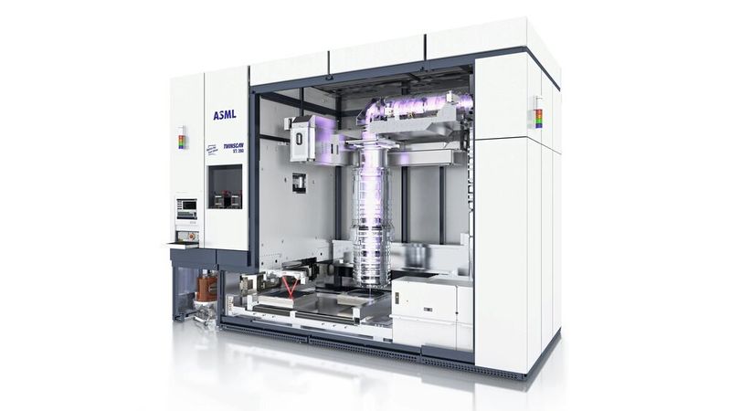 Der im vergangenen Jahr vorgestellte TWINSCAN XT:260 von ASML ist ein i-line-Scanner mit einem Durchsatz von 270 Wafern pro Stunde. Mit einem Fokus auf die erhöhten Ansprüchen von KI-Chips möchte ASML mit Packaging- und Bonding-Technologien künftig seinen Fokus von reinen Frontend-Werkzeugen für Chipfertigung in den nächsten zehn bis fünfzehn Jahrn wegverlagern.(Bild:  ASML)