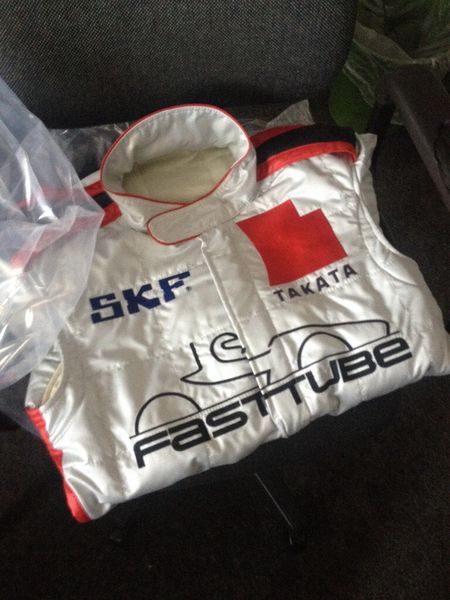 Rennanzug von SKF. (Bild: FaSTTUBe - Formula Student Team der Technischen Universität Berlin)