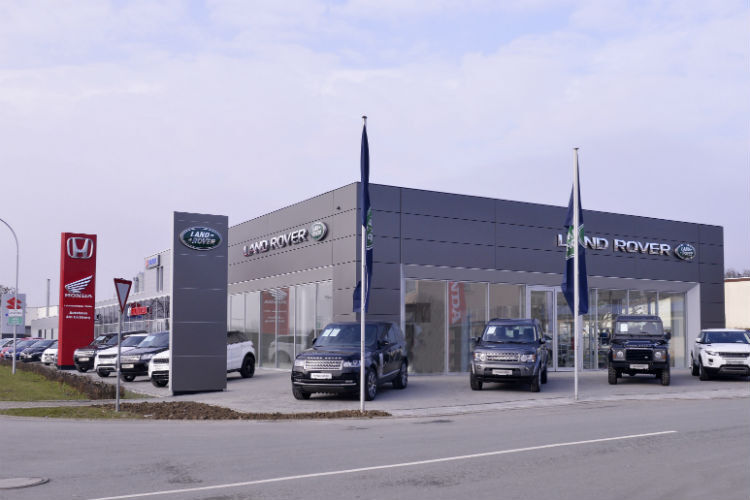 An den Land-Rover-Betrieb grenzt direkt das Honda-Autohaus des Unternehmens an. (Foto: AH Am Eichberg/Land Rover)