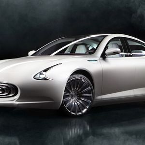 Eigenwilliges Styling: Die Frontpartie der Elektrolimousine von Thunder Power erinnert an US-Vorbilder wie den Ford Edsel aus den späten 1950er Jahren.