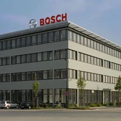 Milliardenlücke! Im Rahmen von Sparmaßnahmen muss Bosch zigtausende von Stellen abbauen. Im Mobilitätsbereich hat man in Deutschland bereits rund 6.000 davon erreicht. Doch der Löwenanteil kommt erst noch ... (Bild: Bosch)
