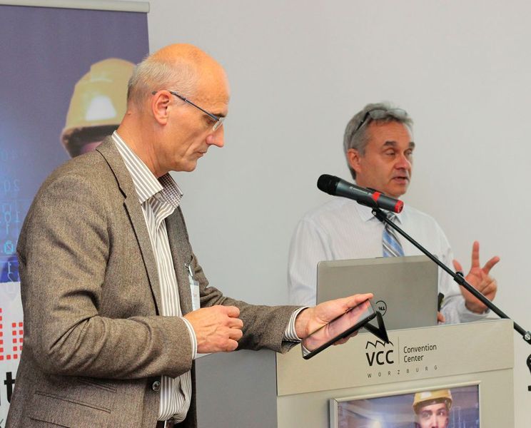 Klaus Walz, SKL Engineering GmbH (li.) und Dr. Michael Hofmann, B.I.M. Consulting (rechts) geben einen Einblick was eine 