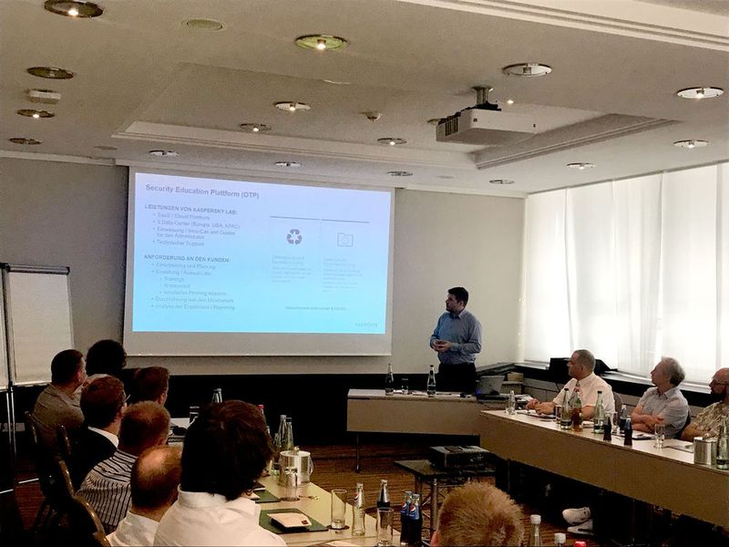 IT-Sicherheit beginnt im Kopf - Mike Ritter von Kaspersky Lab klärt über den Sicherheitsfaktor Mensch auf! (Bild: Vogel IT-Akademie)
