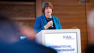 VDA-Präsidentin Hildegard Müller begrüßte die Gäste zum Presse-Workshop drei Monate vor Beginn der IAA Transportation. (Bild: VDA)