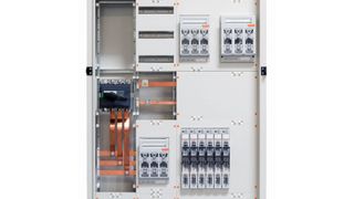 ABN Braun bietet mit der ESPRO-Verteilertechnik ein Innenausbausystem für Schaltschränke mit Planungssoftware. (ABN Braun)
