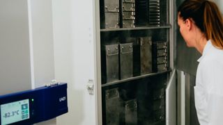 In Ultratiefkühlgeräten werden unter anderem Impfstoffe gelagert. (Bild: B Medical Systems)