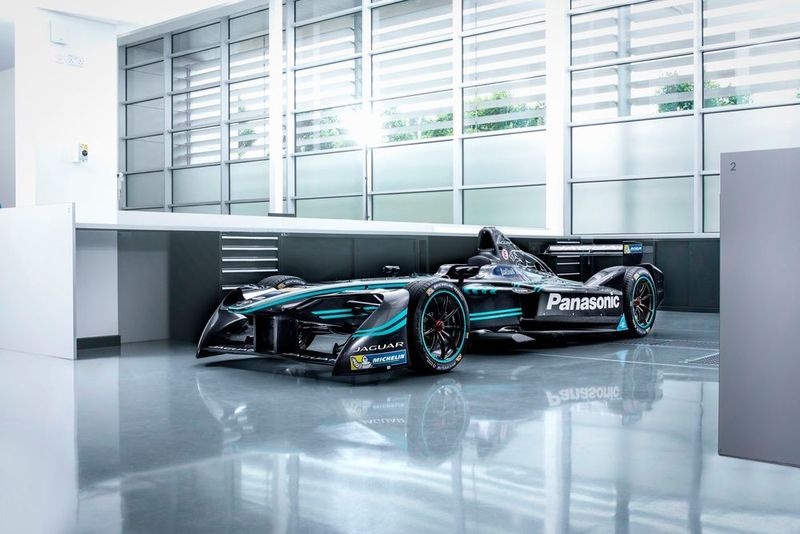 Weniger ruhmreich dagegen der Versuch als Nachfolgeteam von Ford in der Formel 1 Fuß zu fassen. Doch jetzt will Jaguar in der Formel E an alte Siege anknüpfen und die technischen Experimente im Motorsport für die Serienentwicklung nutzen. (Jaguar)